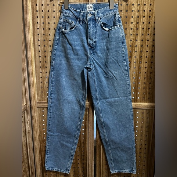 EUC BDG Urban Outfitters Denim High Rise Baggy Tapered Jeans - Picture 3 of 4